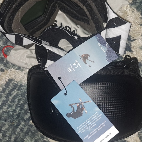 OutdoorMaster Snow Goggles Pro + Lens New - Picture 8 of 8